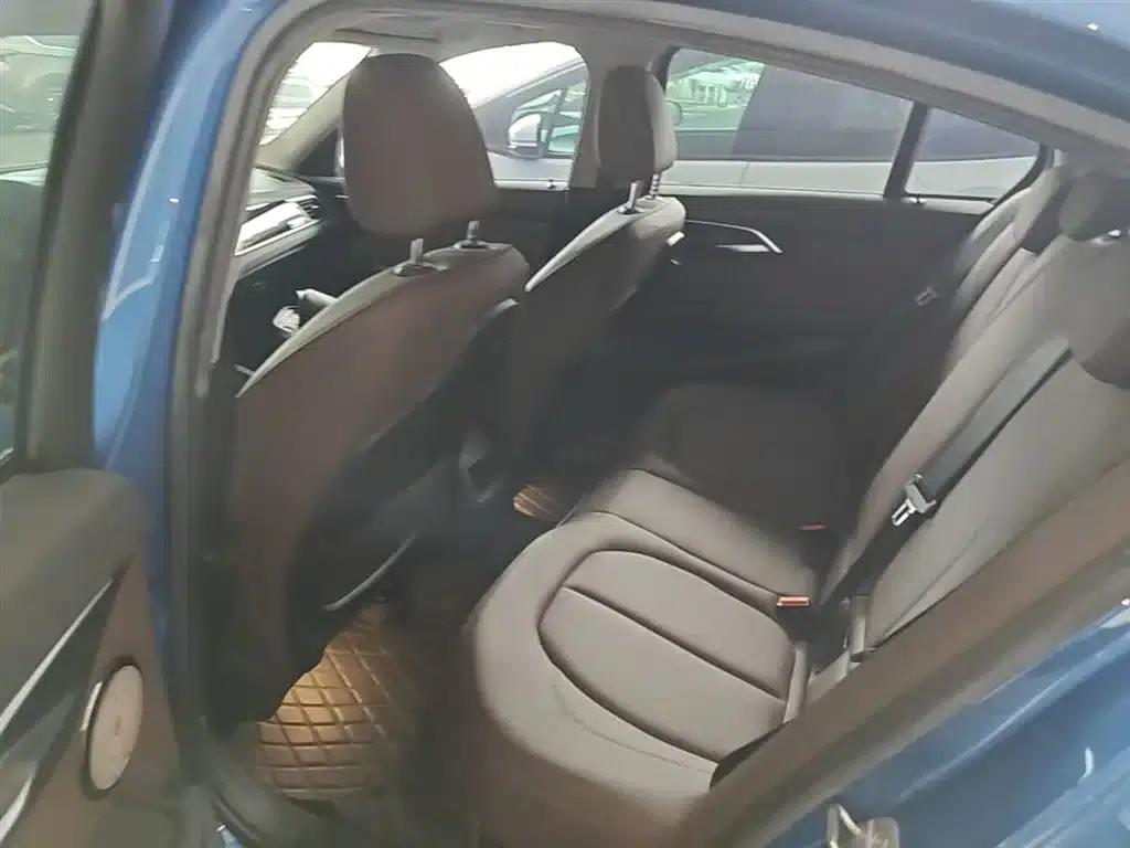2019 BMW 1 Series 120i Leading M Sport Package — миниатюра 17