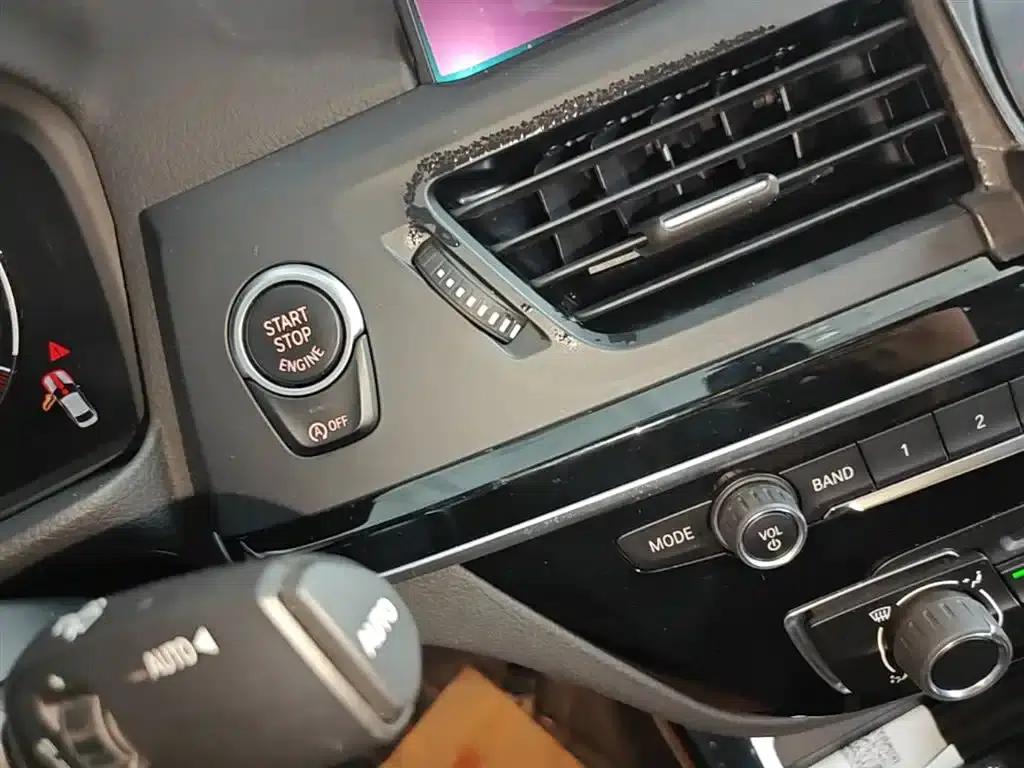 2019 BMW 1 Series 120i Leading M Sport Package — миниатюра 9