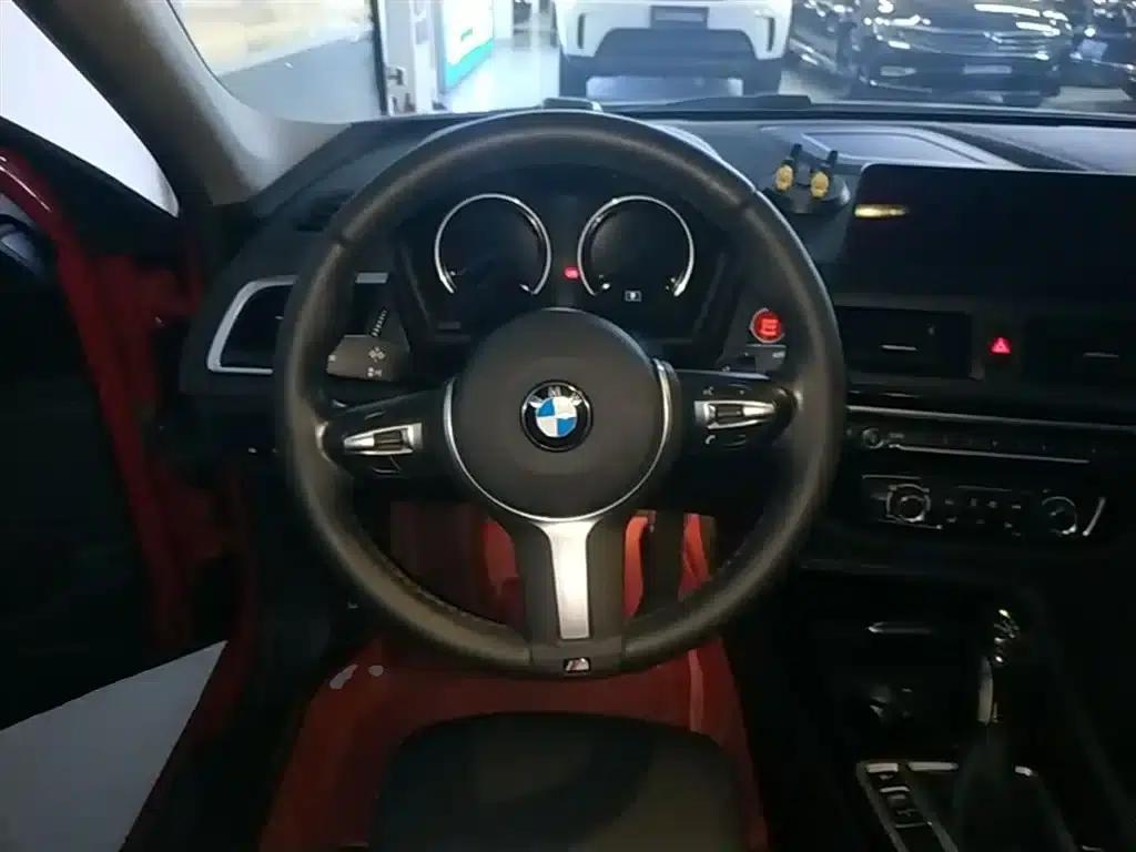 2019 BMW 1 Series 118i M Sport Package — миниатюра 11