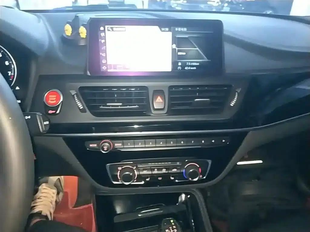 2019 BMW 1 Series 118i M Sport Package — миниатюра 13