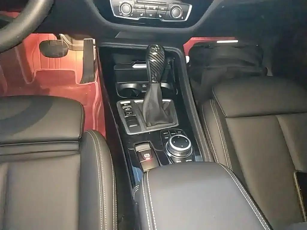 2019 BMW 1 Series 118i M Sport Package — миниатюра 14
