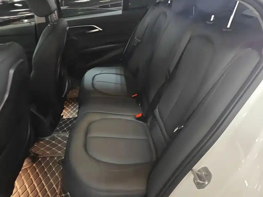 2020 BMW 1 Series 125i Leading M Sport Package — миниатюра 17