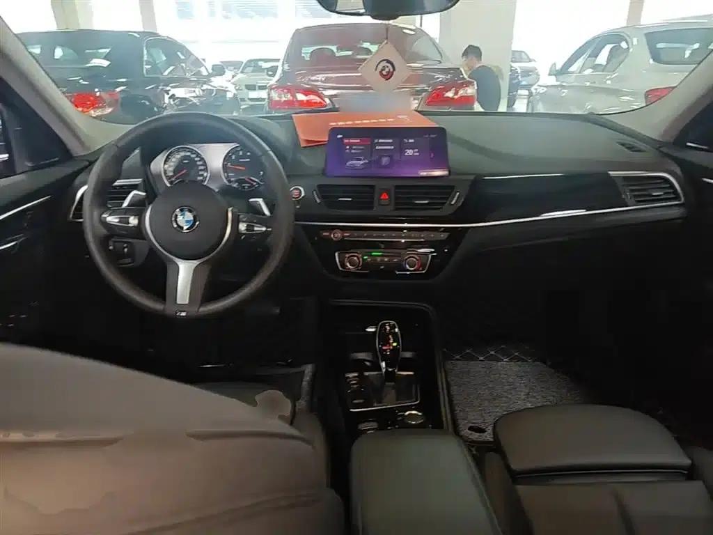 2020 BMW 1 Series 125i Leading M Sport Package — миниатюра 10