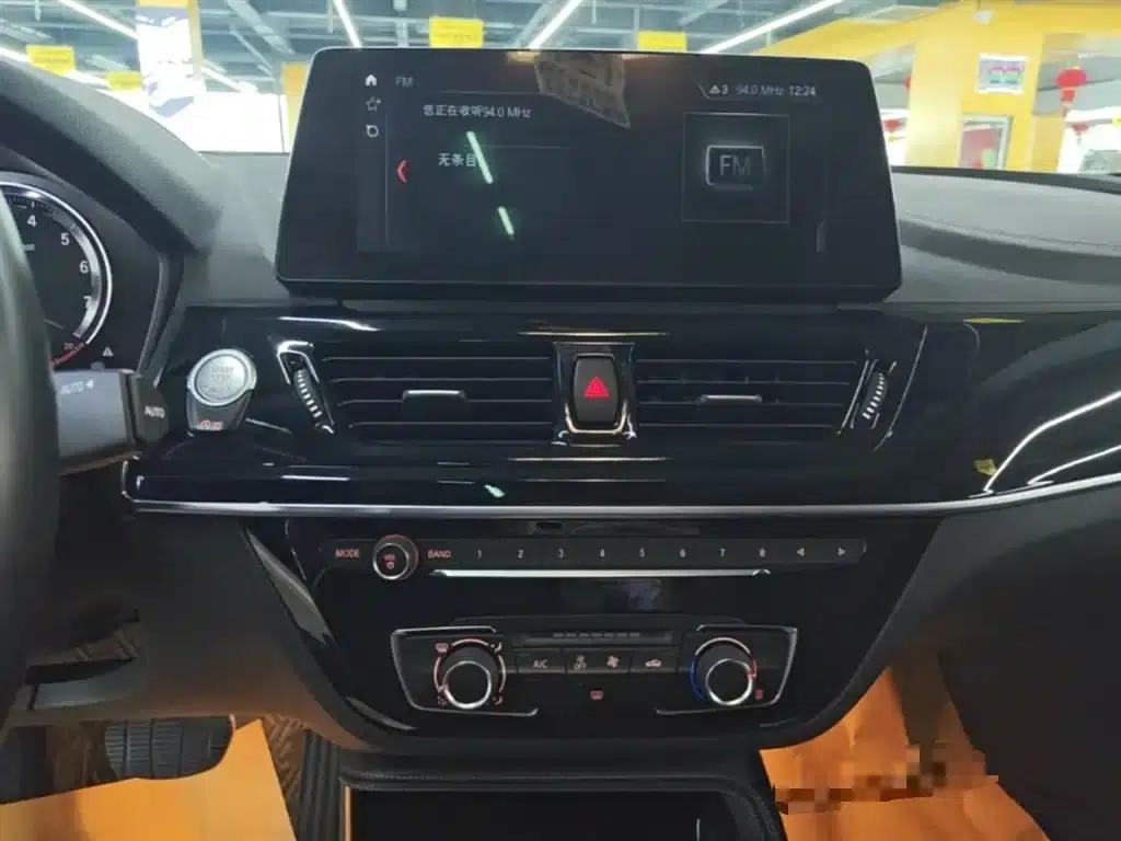 BMW 1 Series 2021 Facelift 125i M Sport Shadow Edition — миниатюра 13