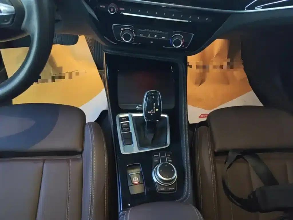 BMW 1 Series 2021 Facelift 125i M Sport Shadow Edition — миниатюра 14