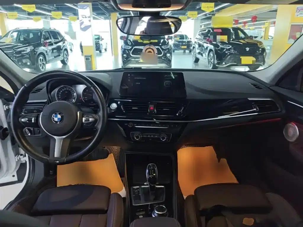 BMW 1 Series 2021 Facelift 125i M Sport Shadow Edition — миниатюра 10