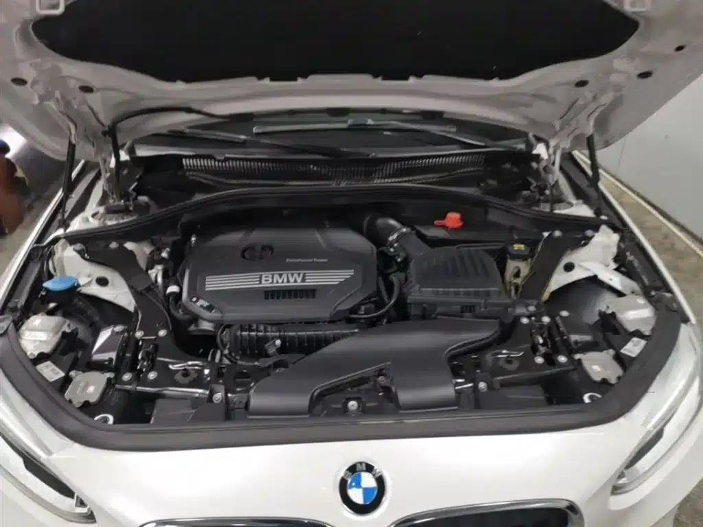 2020 BMW 1 Series 120i M Sport Package — миниатюра 20