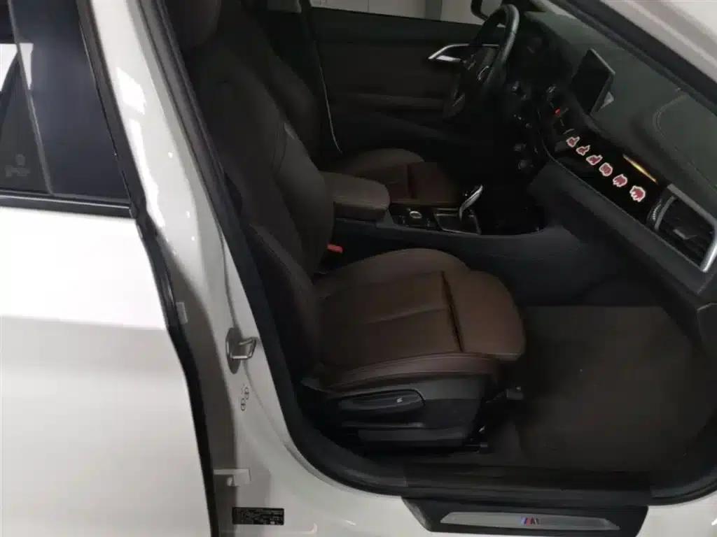 2020 BMW 1 Series 120i M Sport Package — миниатюра 25