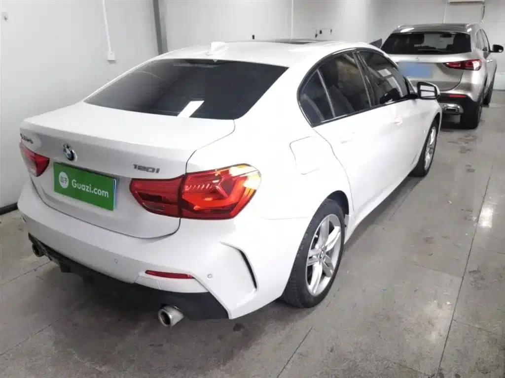 2020 BMW 1 Series 120i M Sport Package — миниатюра 7