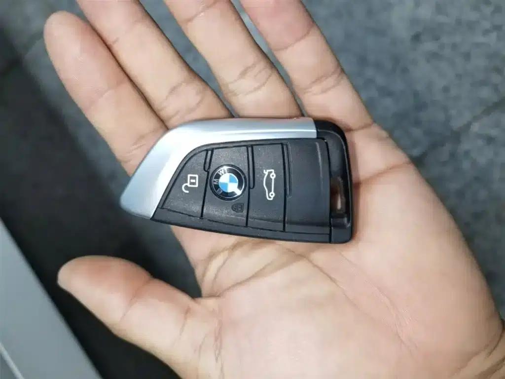 2020 BMW 1 Series 120i M Sport Package — миниатюра 9