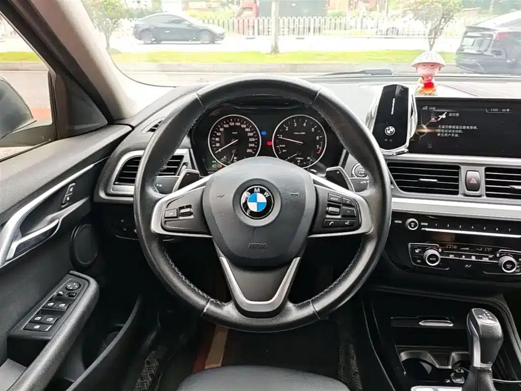 2017 BMW 1 Series 120i Design Package — миниатюра 11