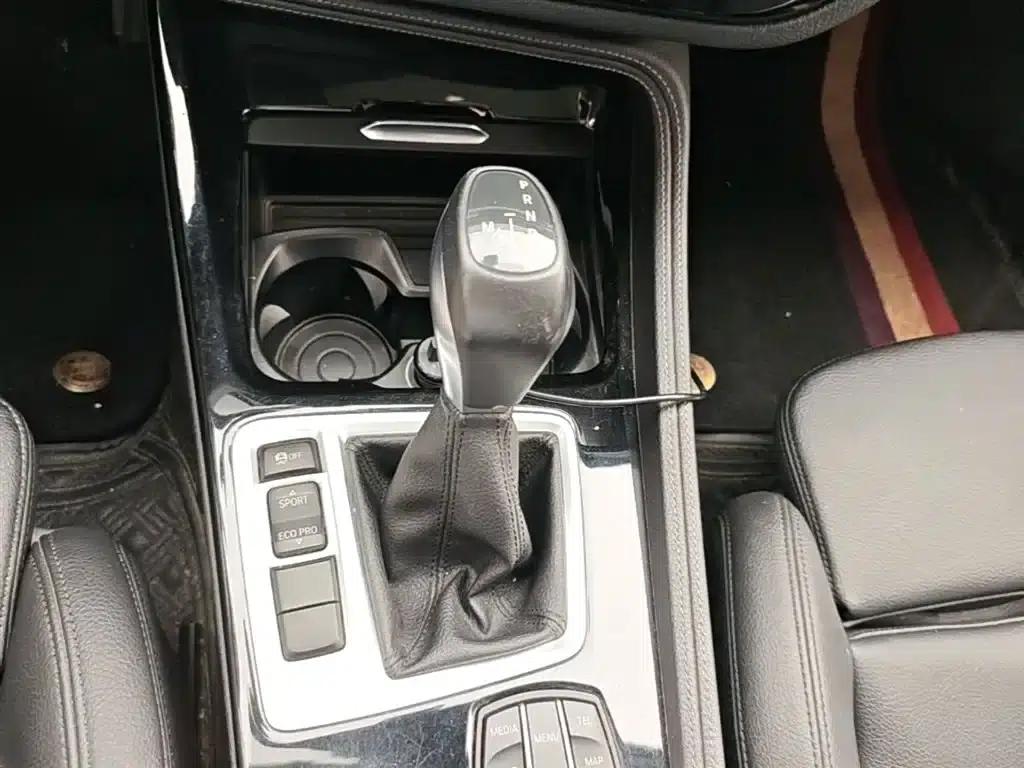 2017 BMW 1 Series 120i Design Package — миниатюра 14