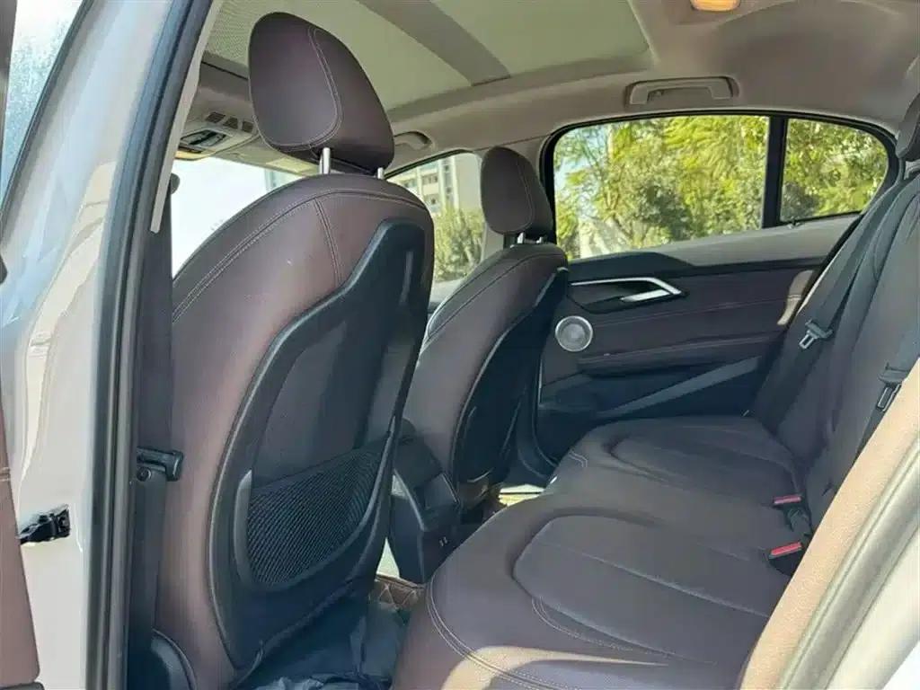 2021 BMW 1 Series 120i M Sport Shadow Edition — миниатюра 12