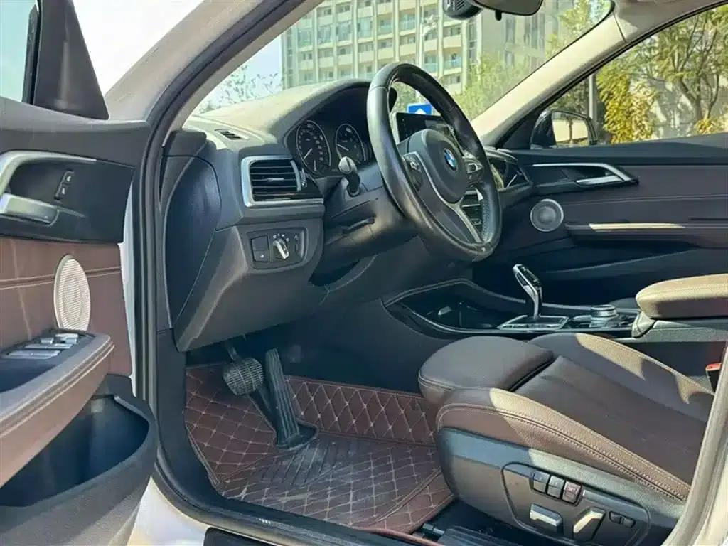 2021 BMW 1 Series 120i M Sport Shadow Edition — миниатюра 10