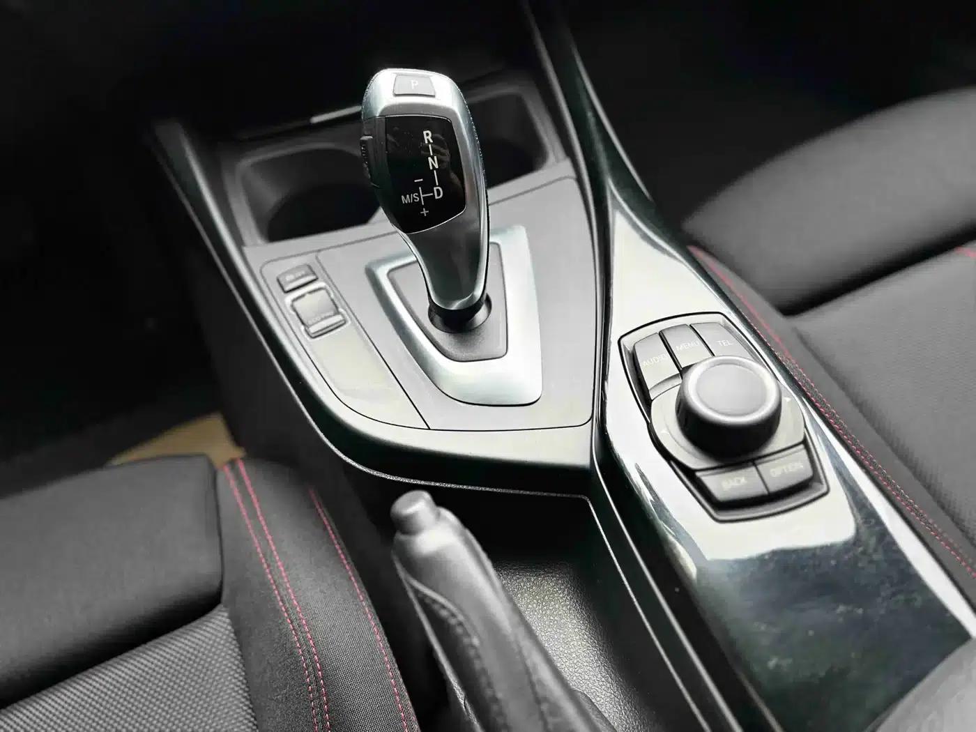 2016 BMW 1 Series Imported Model 120i Sport Design Package — миниатюра 17