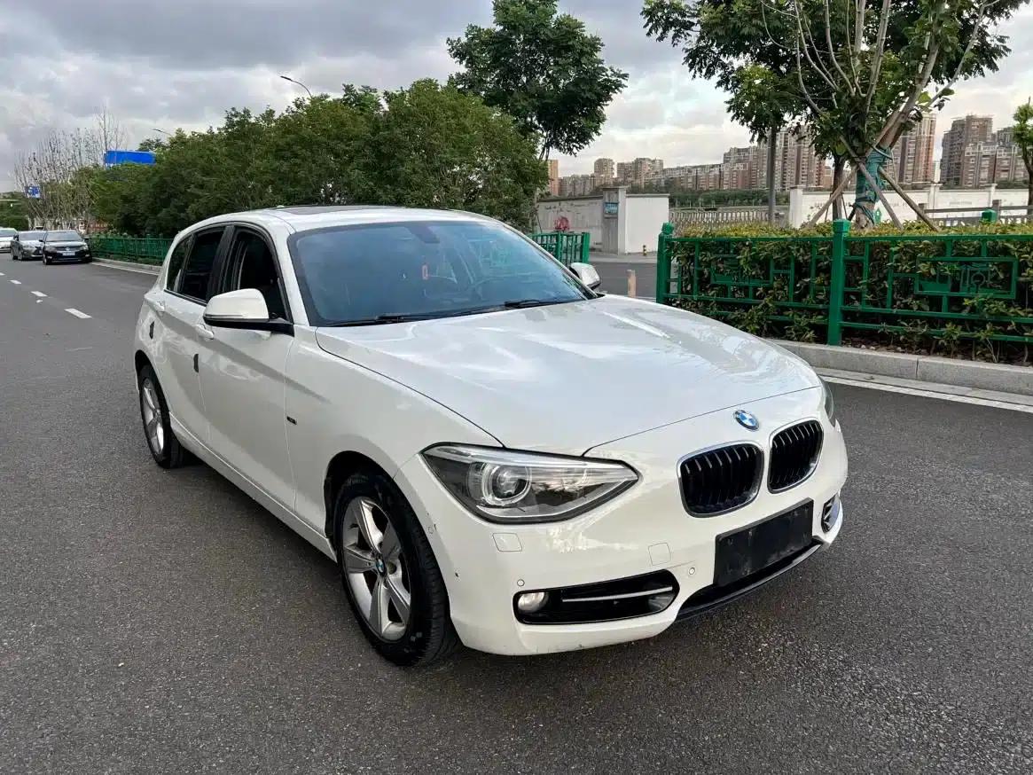 2013 BMW 1 Series (Imported) Facelift 118i Leading Edition — миниатюра 3