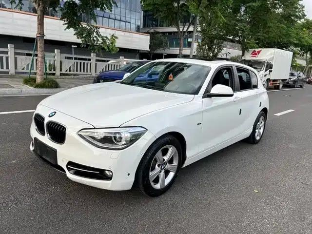 2013 BMW 1 Series (Imported) Facelift 118i Leading Edition