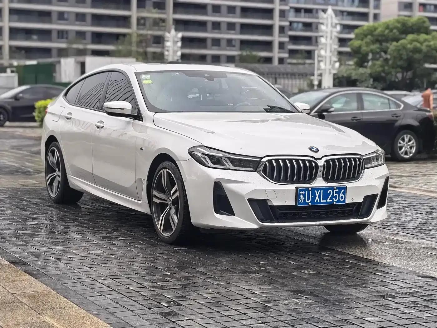 2021 BMW 6 Series GT 630i M Sport Package — миниатюра 3