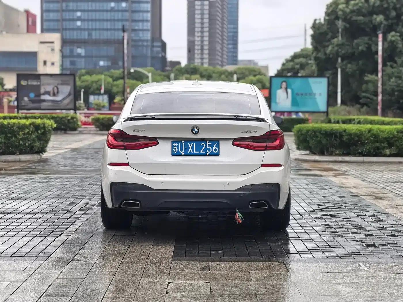 2021 BMW 6 Series GT 630i M Sport Package — миниатюра 5