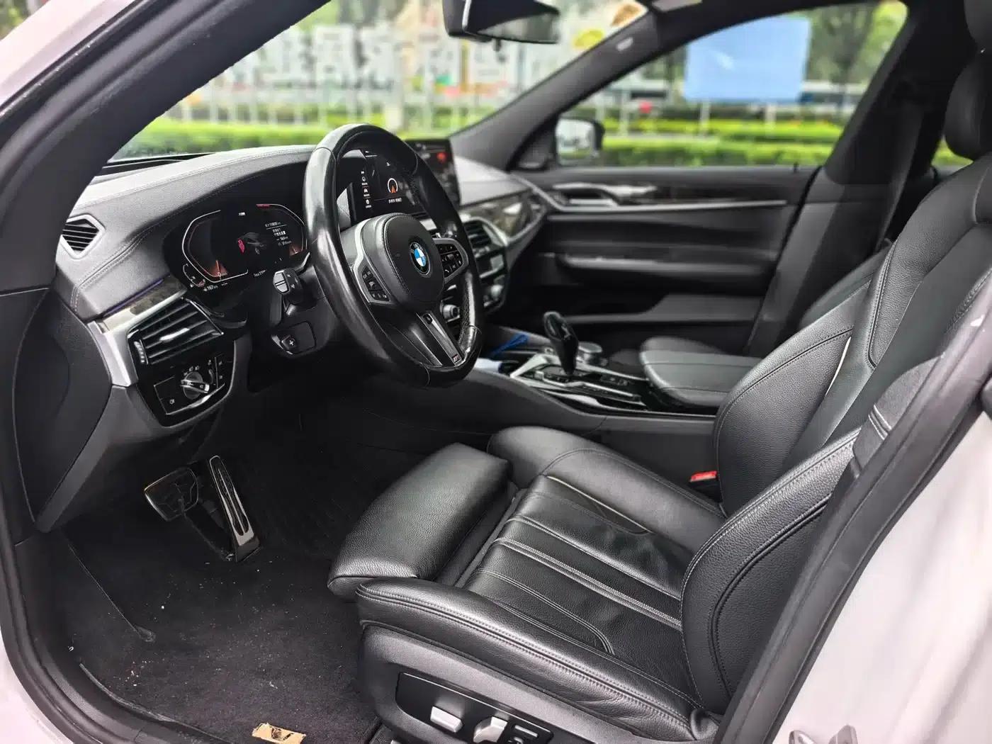 2021 BMW 6 Series GT 630i M Sport Package — миниатюра 7