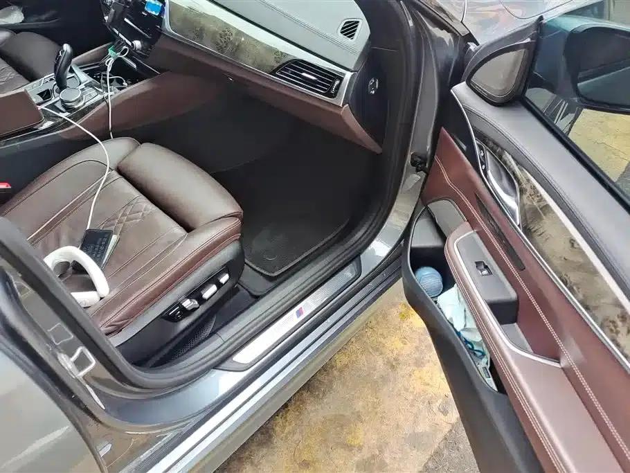 2018 BMW 6 Series GT 640i xDrive M Sport Package — миниатюра 8