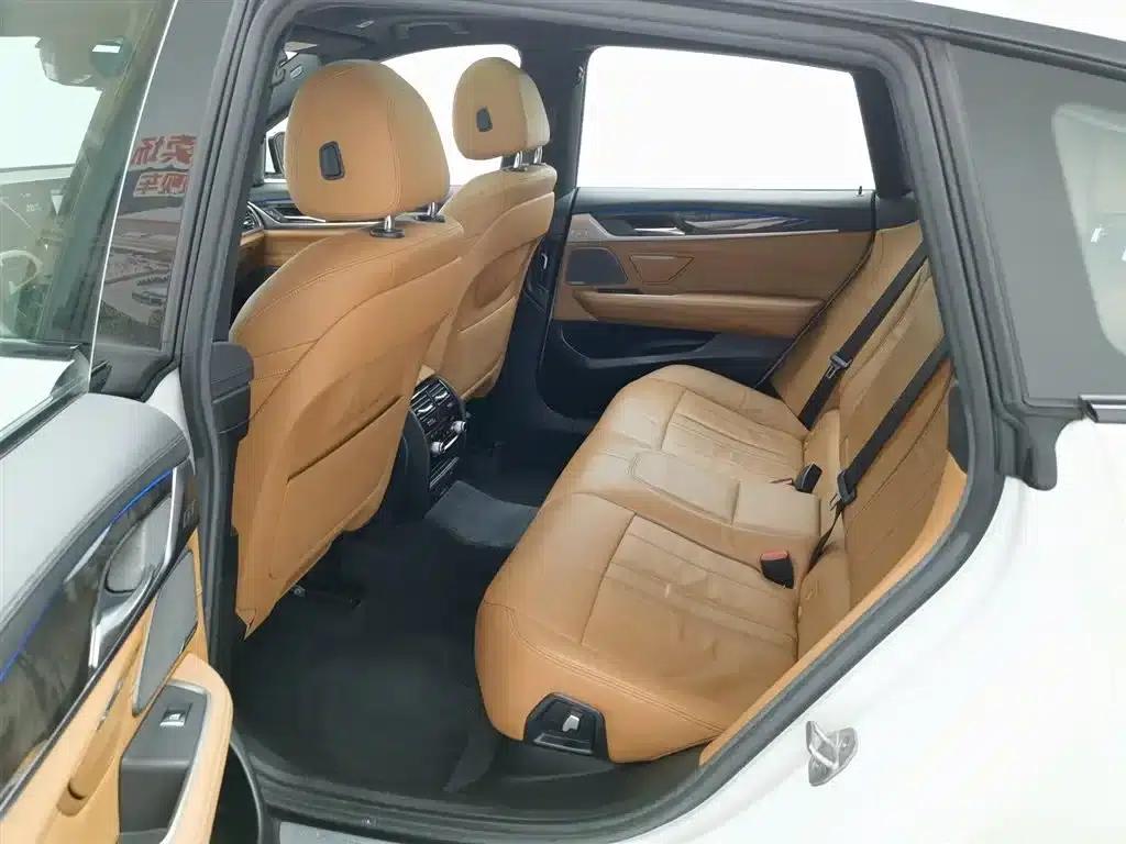 2018 BMW 6 Series GT 630i M Sport Package — миниатюра 15