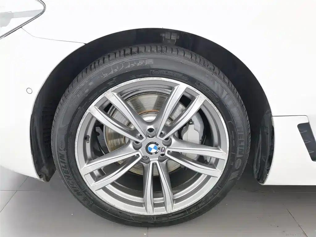 2018 BMW 6 Series GT 630i M Sport Package — миниатюра 17