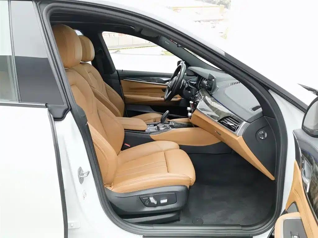 2018 BMW 6 Series GT 630i M Sport Package — миниатюра 23