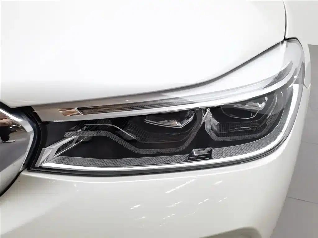 2018 BMW 6 Series GT 630i M Sport Package — миниатюра 7