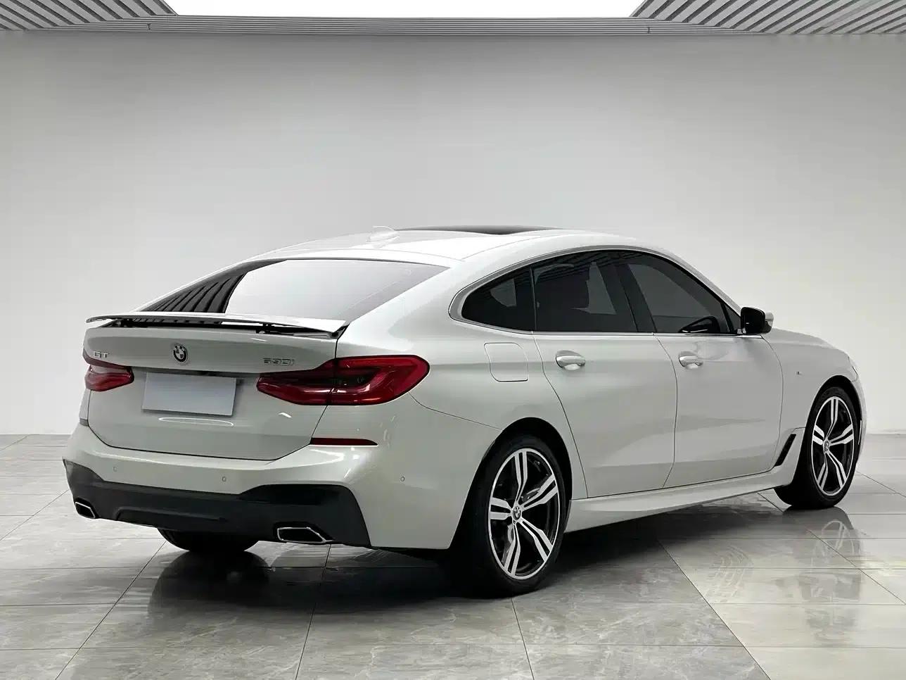 2018 BMW 6 Series GT 630i M Sport Package — миниатюра 7