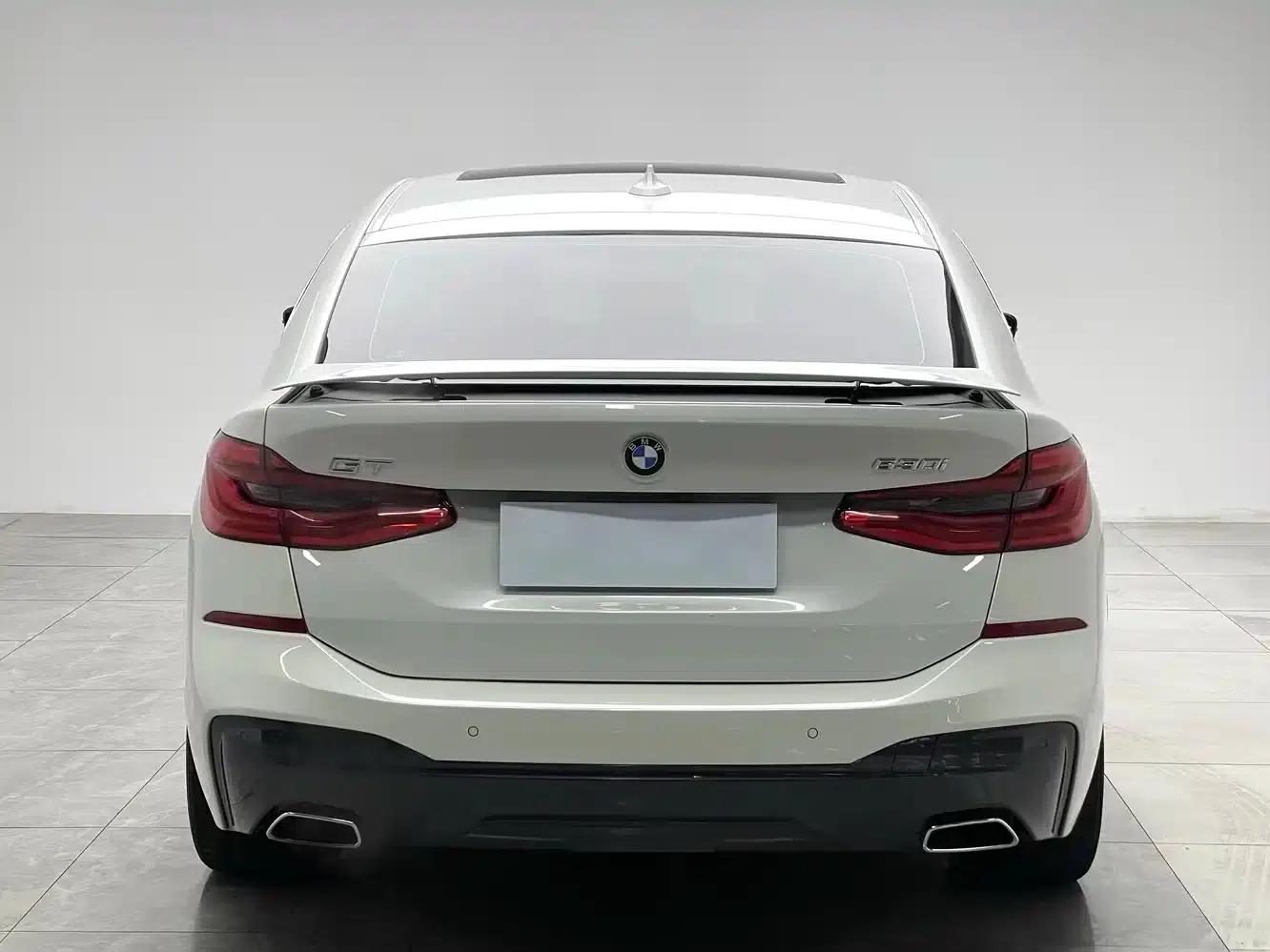 2018 BMW 6 Series GT 630i M Sport Package — миниатюра 8