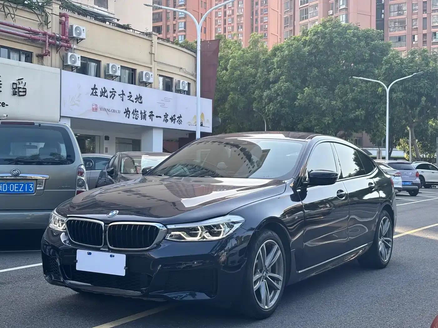 2019 BMW 6 Series GT 630i M Sport Package — миниатюра 1