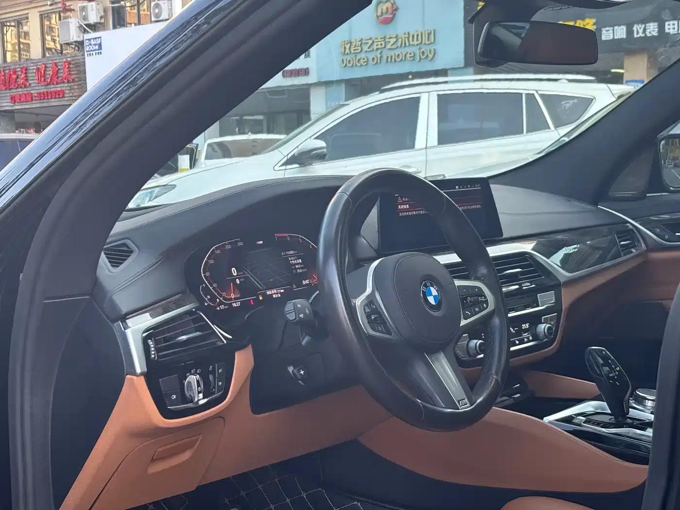 2019 BMW 6 Series GT 630i M Sport Package — миниатюра 4