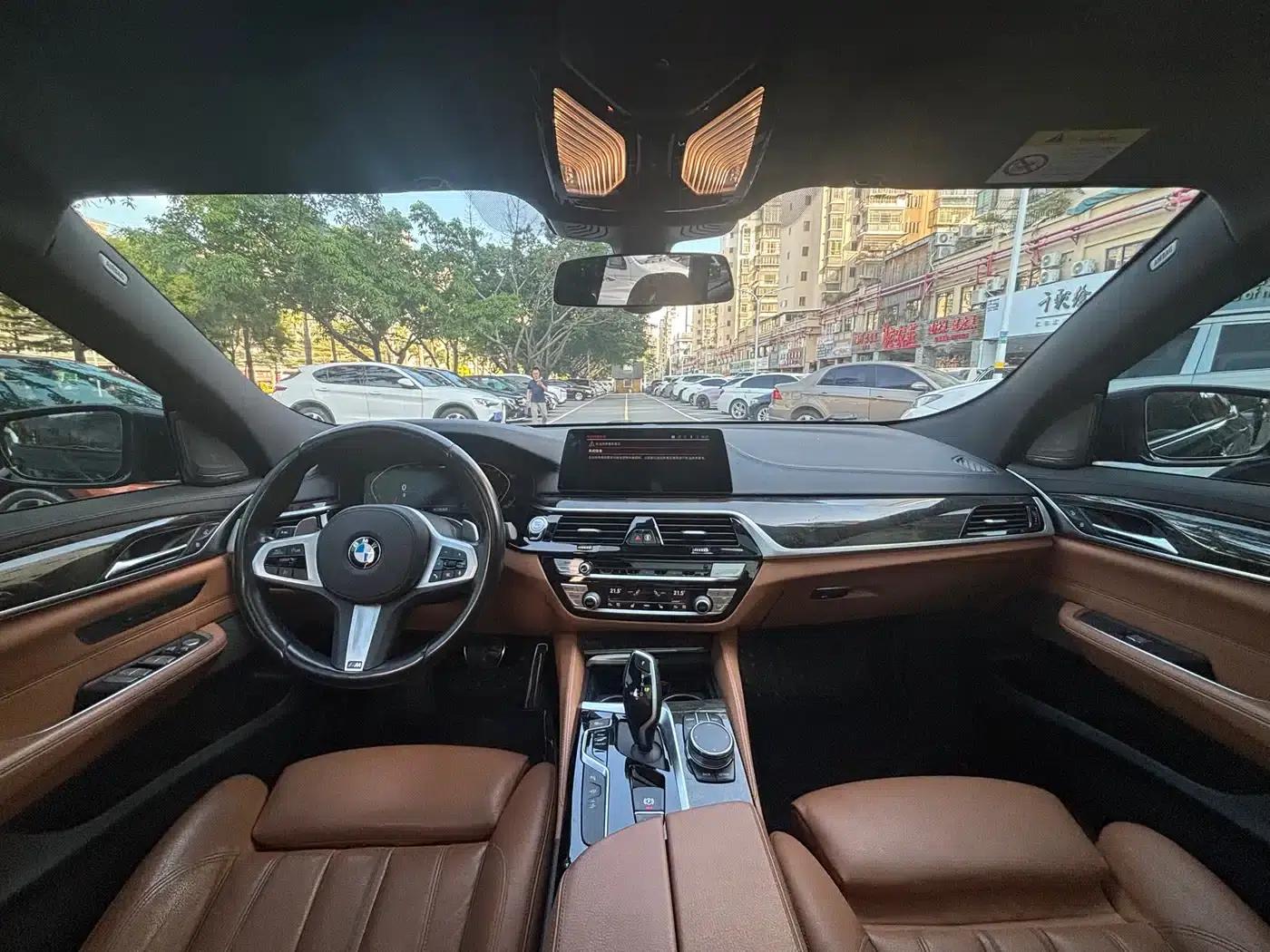 2019 BMW 6 Series GT 630i M Sport Package — миниатюра 7