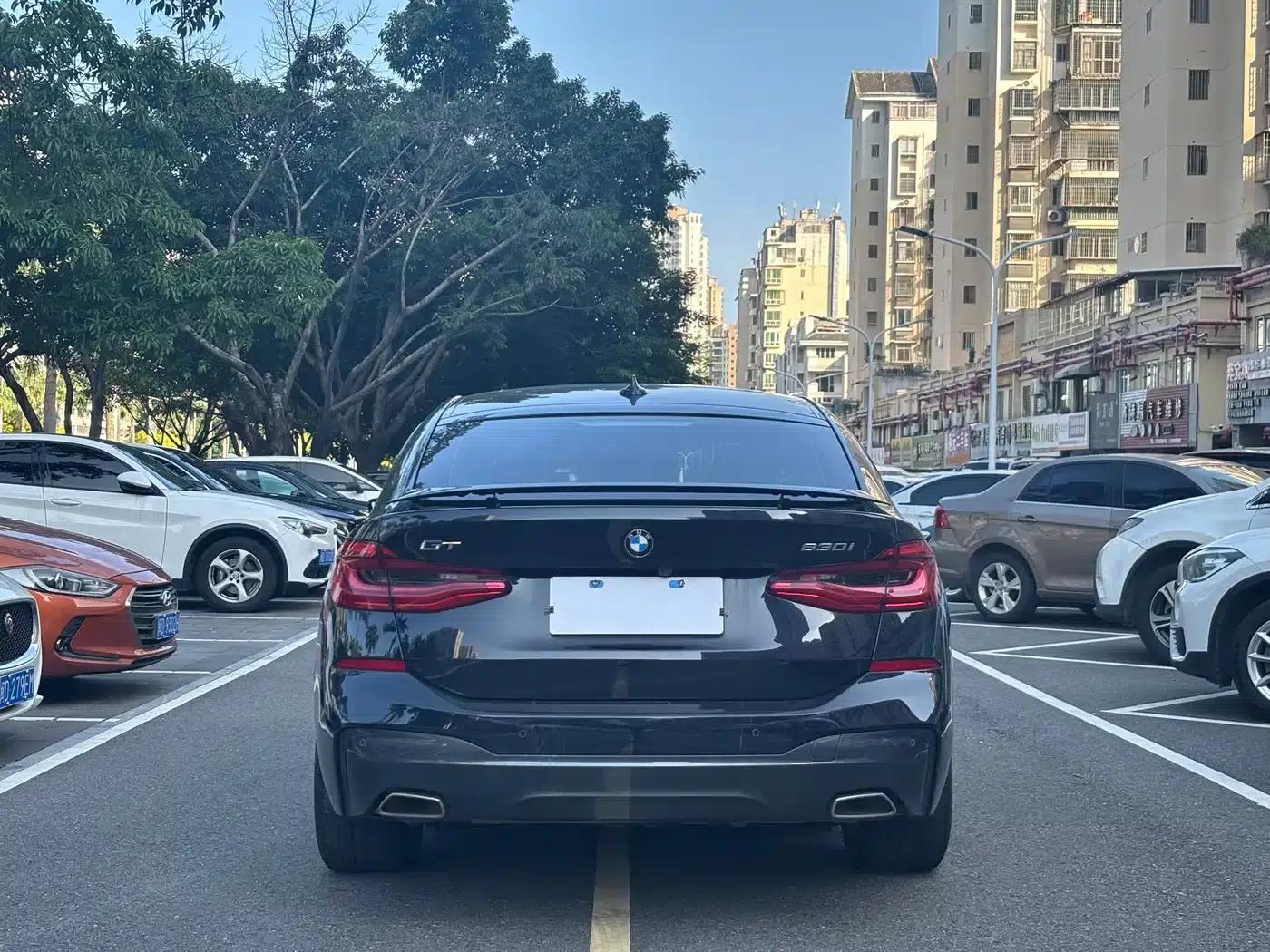 2019 BMW 6 Series GT 630i M Sport Package — миниатюра 9