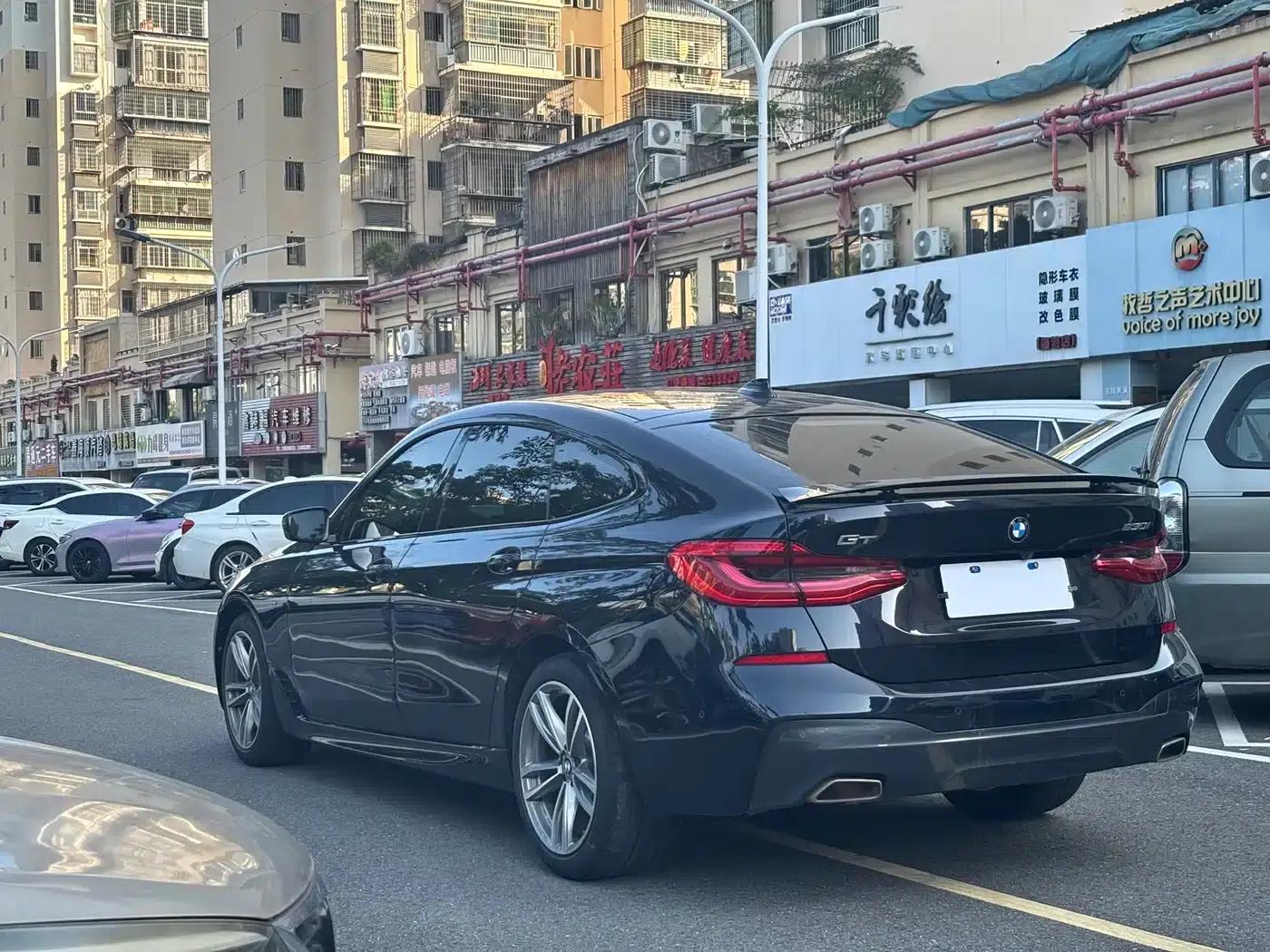 2019 BMW 6 Series GT 630i M Sport Package — миниатюра 10