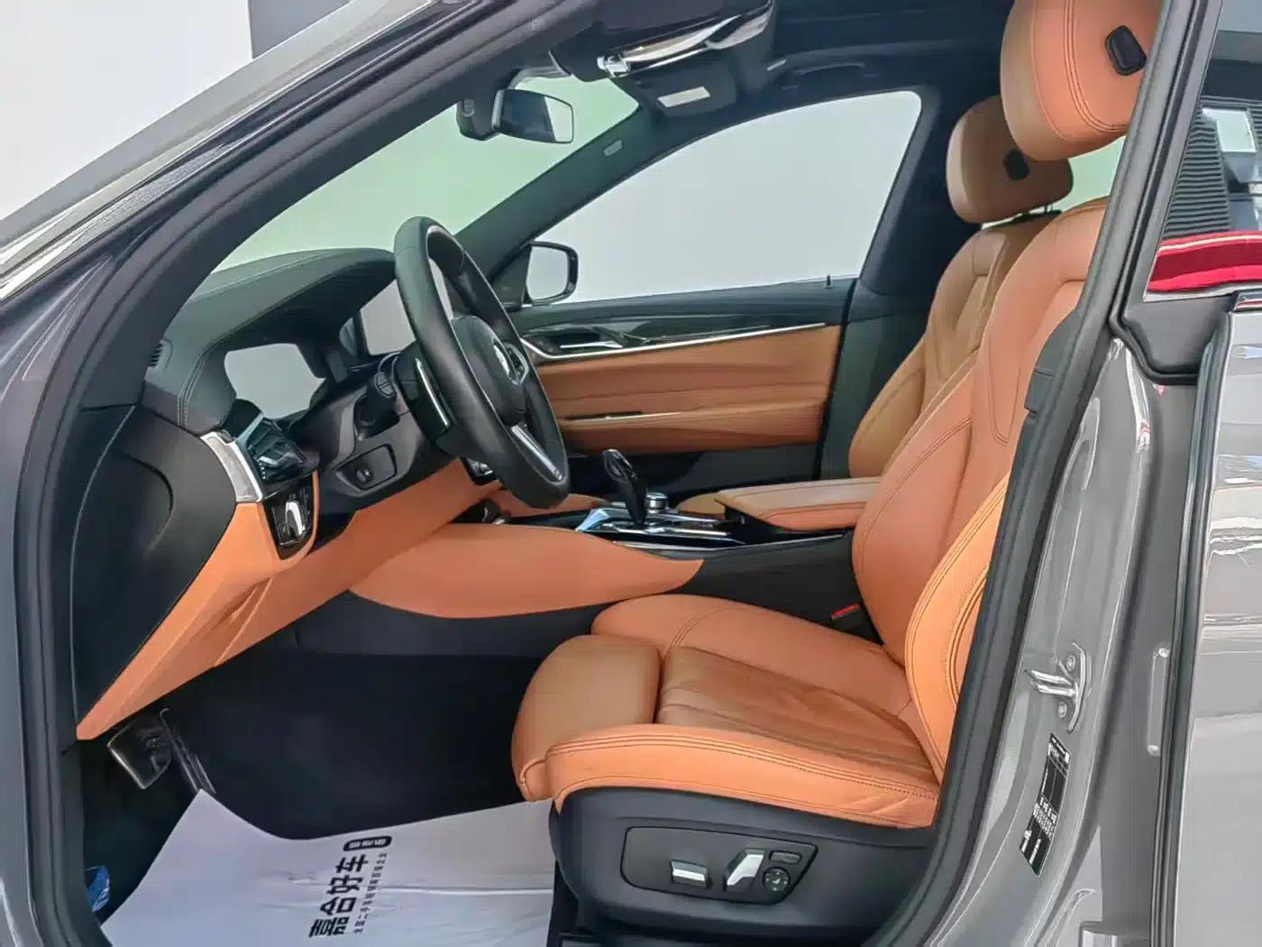 2022 BMW 6 Series GT 630i M Sport Package — миниатюра 5