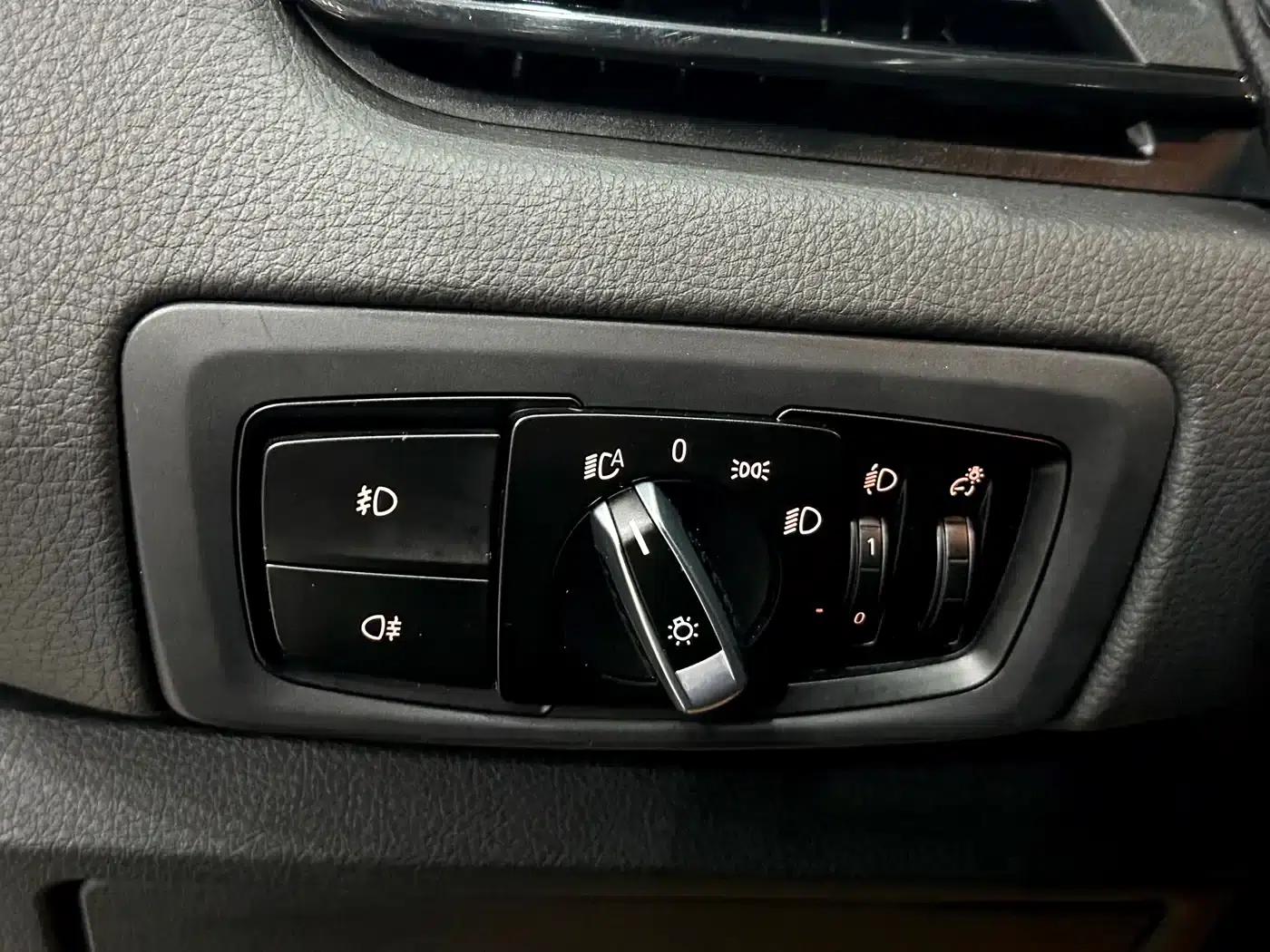2015 BMW 2 Series Gran Tourer 218i Leading Edition — миниатюра 19