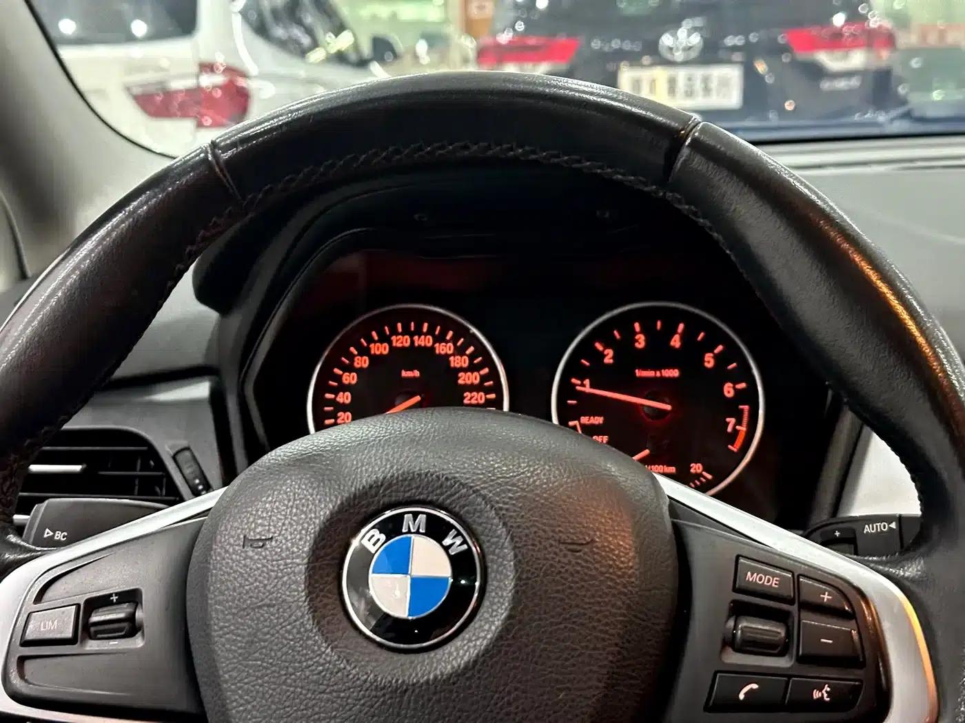 2015 BMW 2 Series Gran Tourer 218i Leading Edition — миниатюра 22