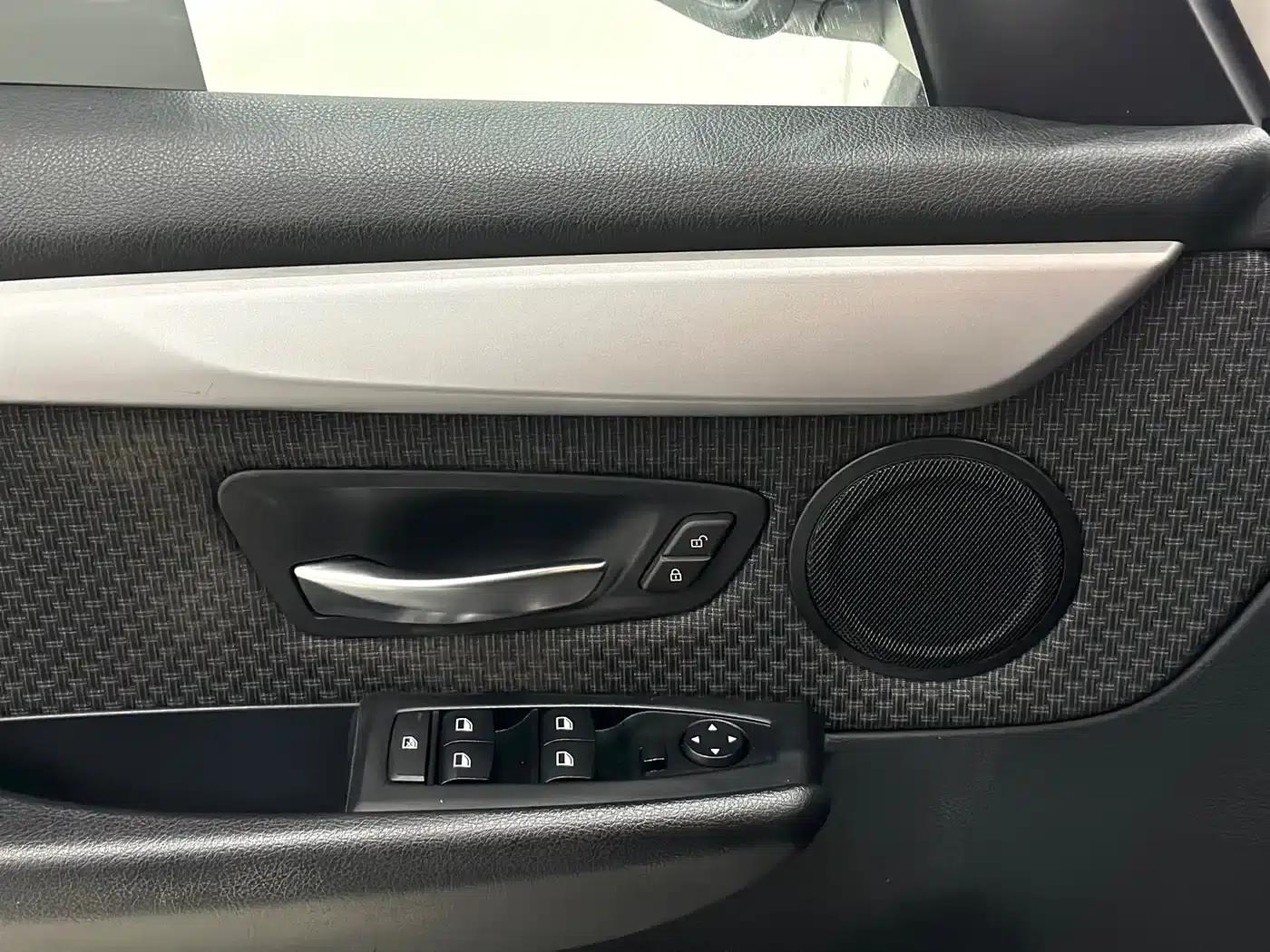 2015 BMW 2 Series Gran Tourer 218i Leading Edition — миниатюра 24