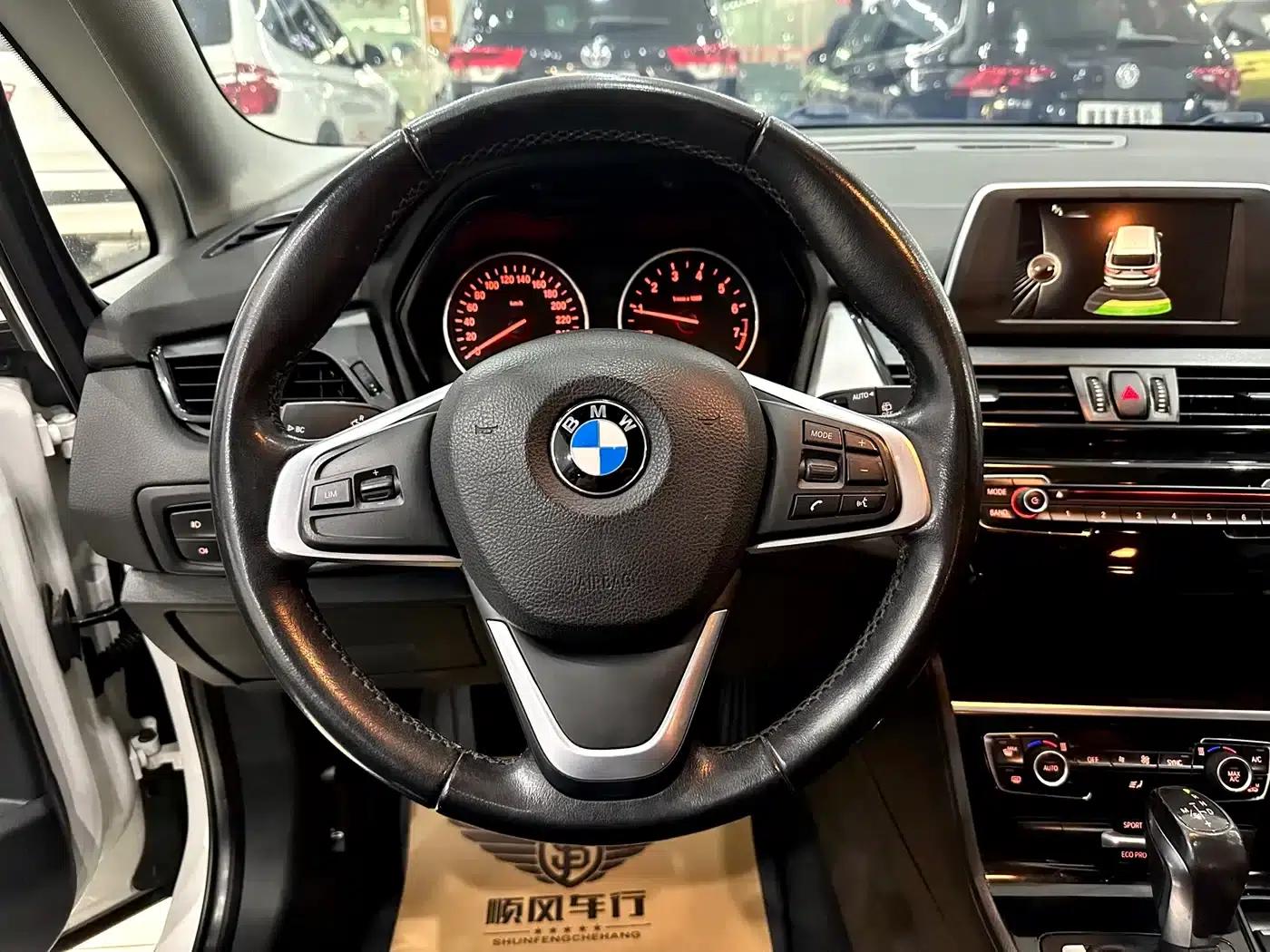 2015 BMW 2 Series Gran Tourer 218i Leading Edition — миниатюра 26