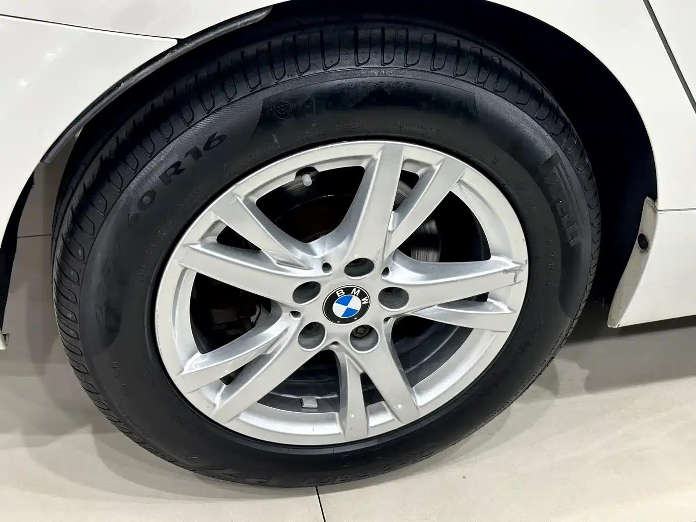2015 BMW 2 Series Gran Tourer 218i Leading Edition — миниатюра 27