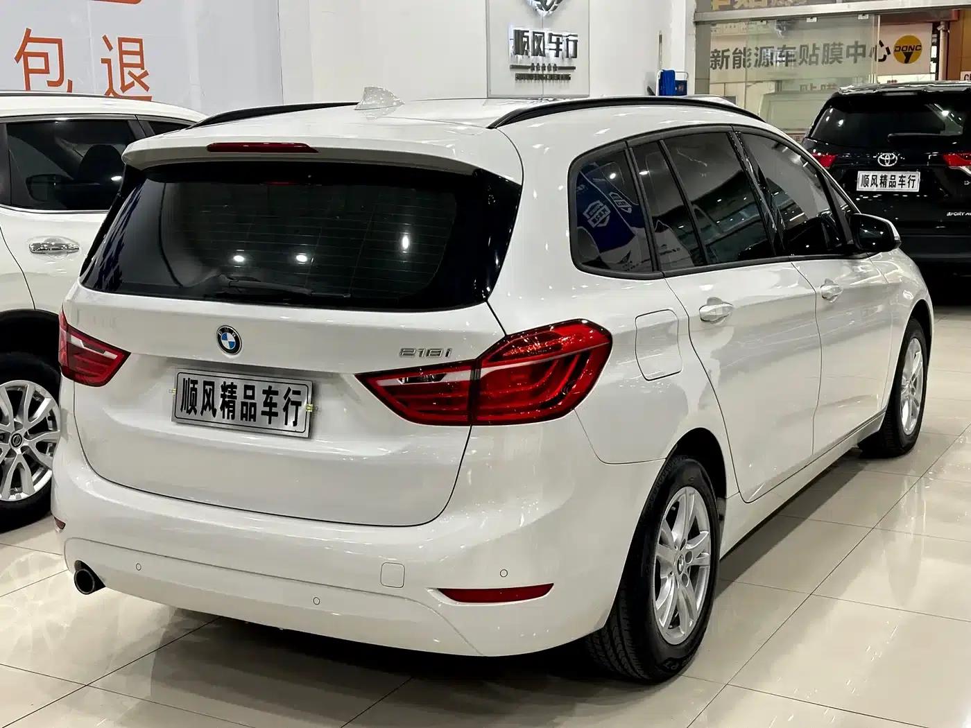 2015 BMW 2 Series Gran Tourer 218i Leading Edition — миниатюра 30
