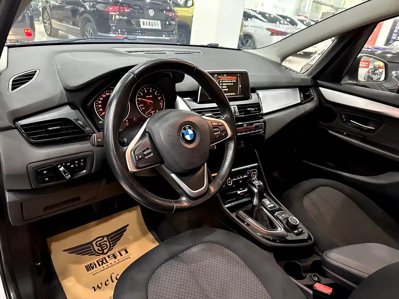 2015 BMW 2 Series Gran Tourer 218i Leading Edition — миниатюра 6