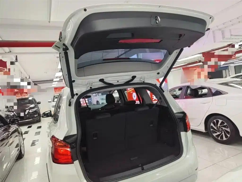 2015 BMW 2 Series Gran Tourer 218i Leading Edition — миниатюра 19
