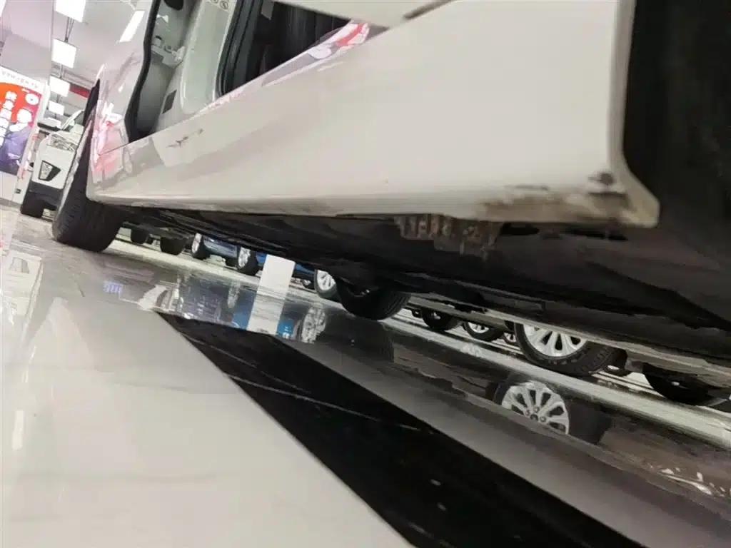2015 BMW 2 Series Gran Tourer 218i Leading Edition — миниатюра 21