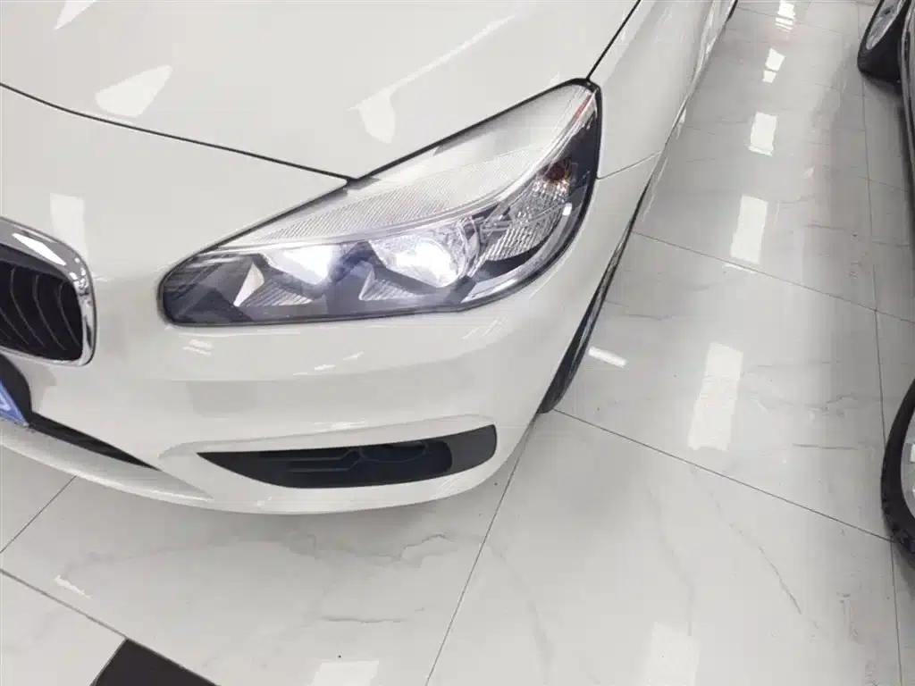 2015 BMW 2 Series Gran Tourer 218i Leading Edition — миниатюра 24