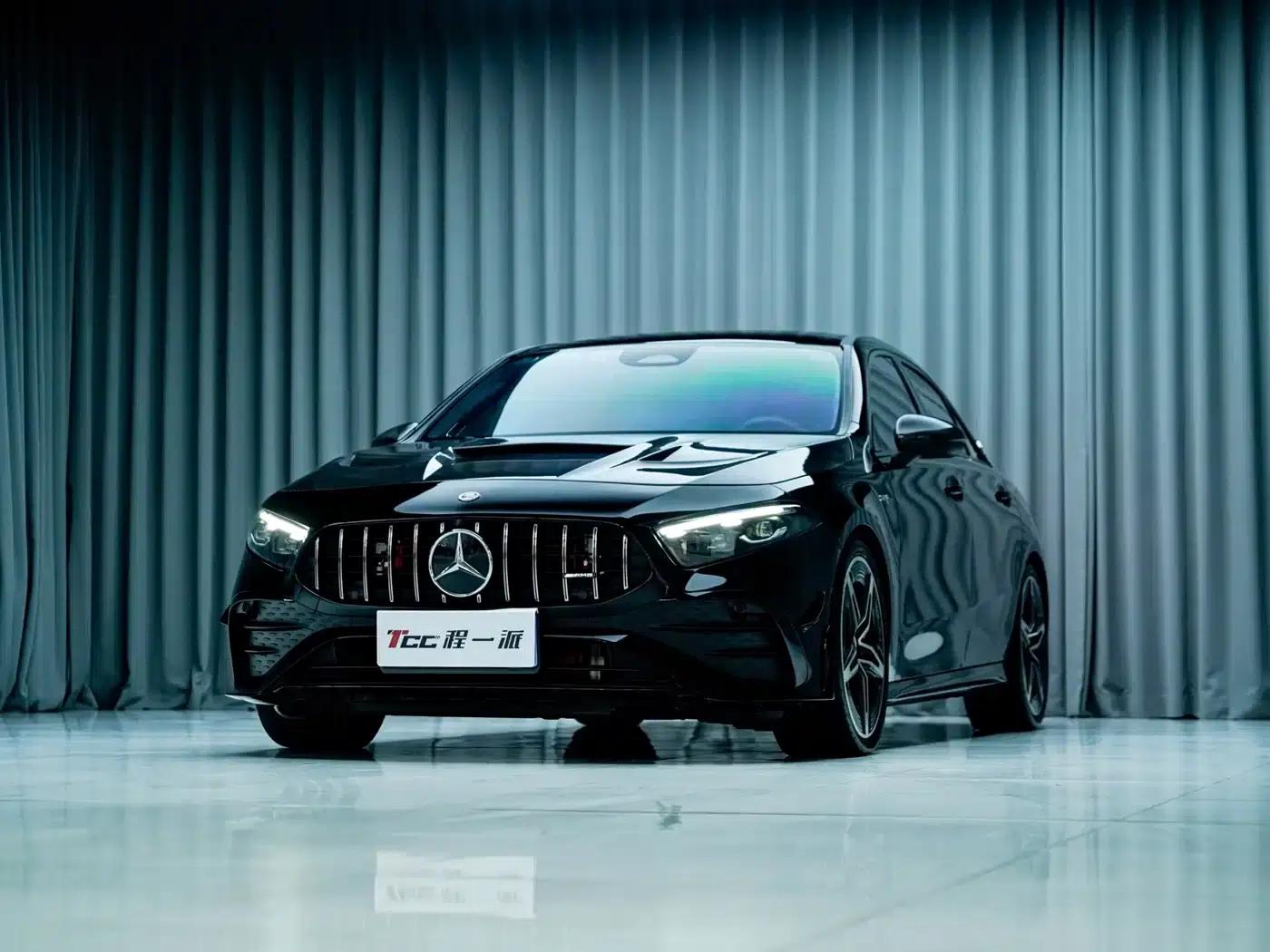 2024 Mercedes-Benz A-Class AMG Facelift AMG A 35 L 4MATIC — миниатюра 1