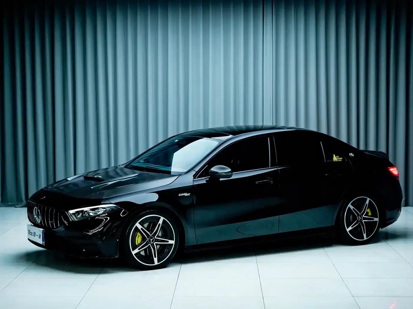 2024 Mercedes-Benz A-Class AMG Facelift AMG A 35 L 4MATIC — миниатюра 2