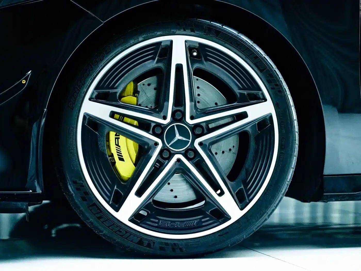 2024 Mercedes-Benz A-Class AMG Facelift AMG A 35 L 4MATIC — миниатюра 13